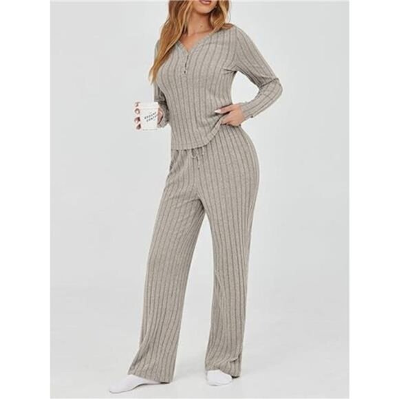 Ribbed Knit Long Sleeve Top and Pants Set - Picture 3 of 5